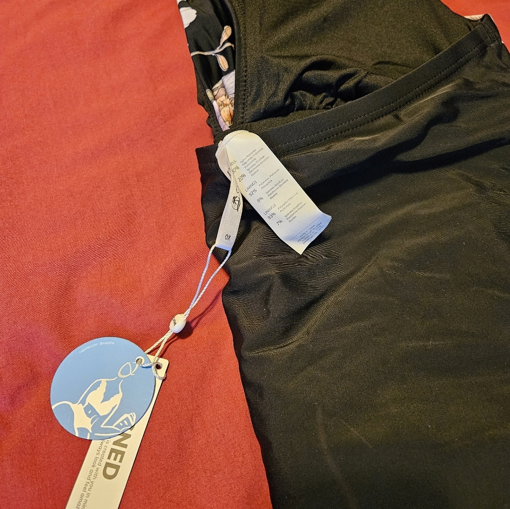 Swimsuit! - Picture 2 of 3